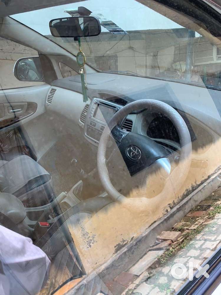 Toyota Innova 2015 Diesel Well Maintained