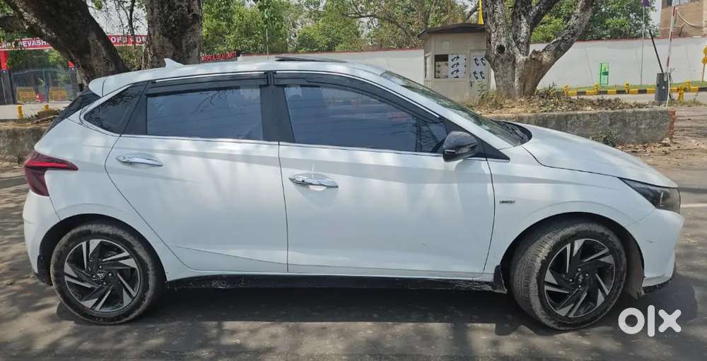 Well Maintained Car With All Company Records