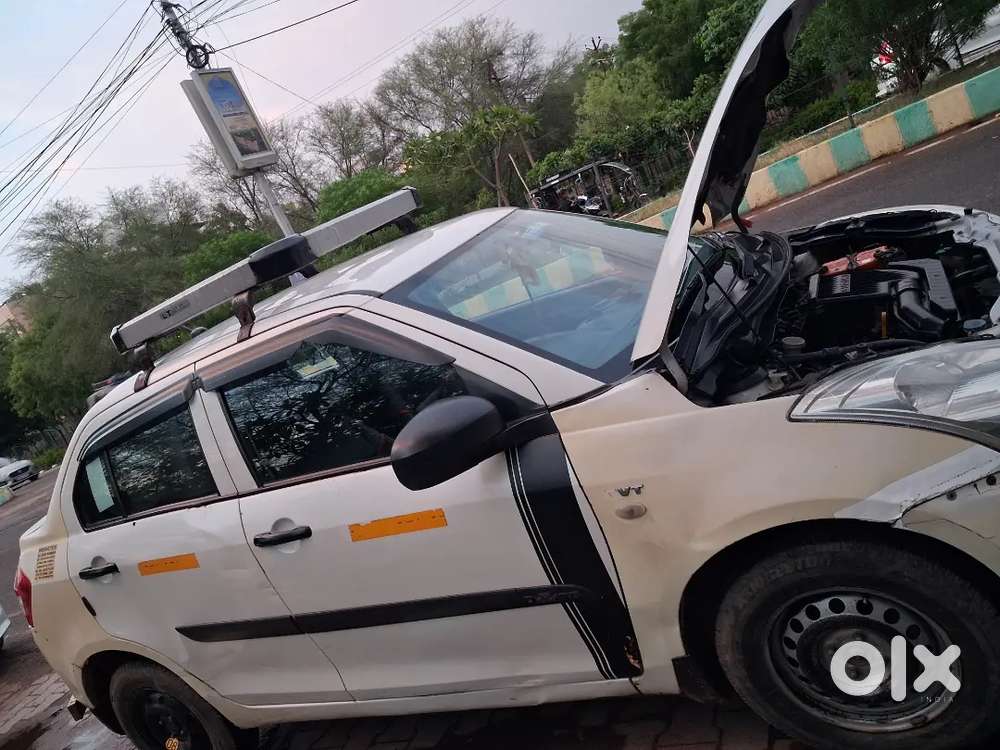 2 Sal Se Gar Khadi H Chalane Vala Nhi H Arjent Sell