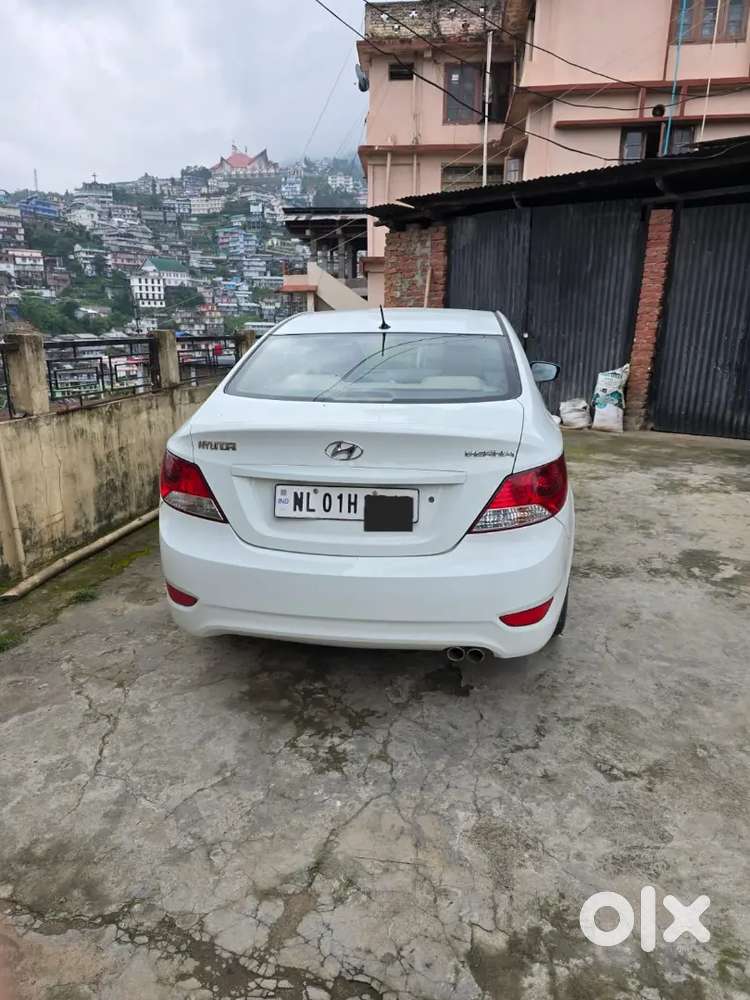 Hyundai Verna 2012