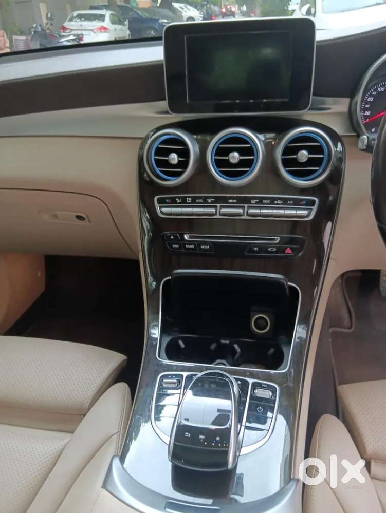 Mercedes-benz Glc Class Progressive 300, 2017, Petrol