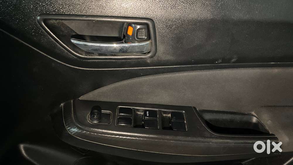 Maruti Suzuki Swift 2018 Vxi, 2019, Petrol