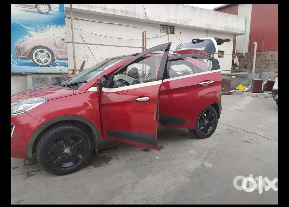 Well Maintained Tata Nexon Showroom Tracking Record