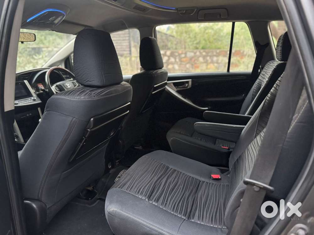 Toyota Innova Crysta