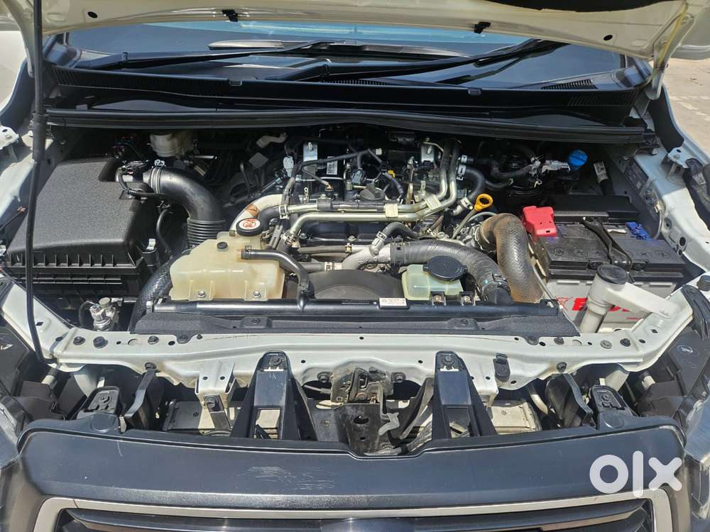 Toyota Innova Crysta 2.4 G Mt, 2024, Diesel