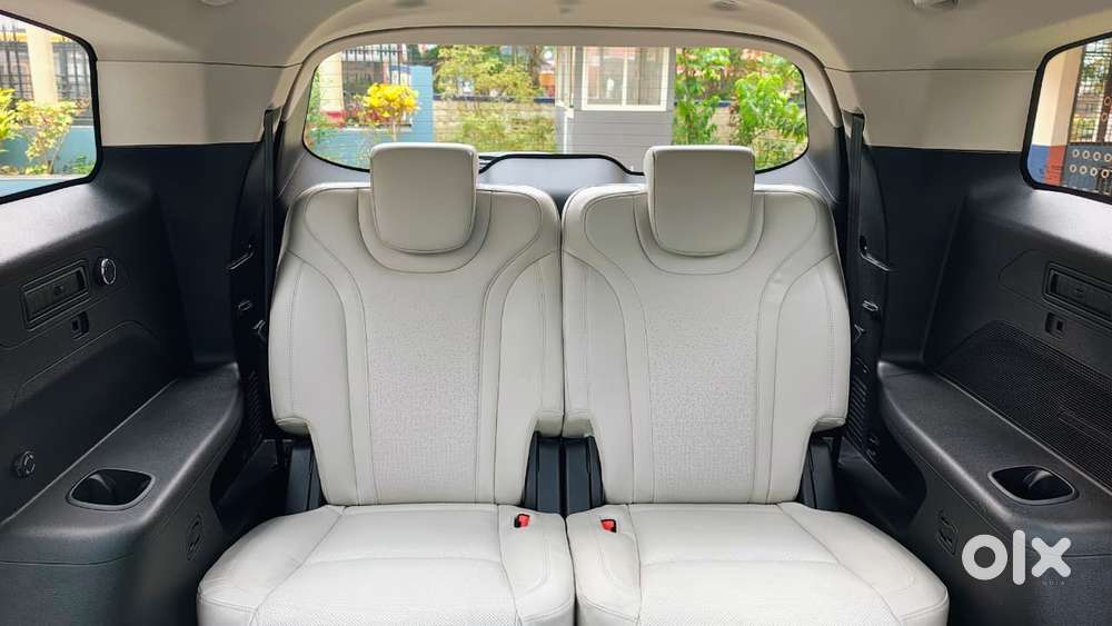 Mahindra Xuv700 2.2 Ax 7 Diesel At Str, 2025, Diesel