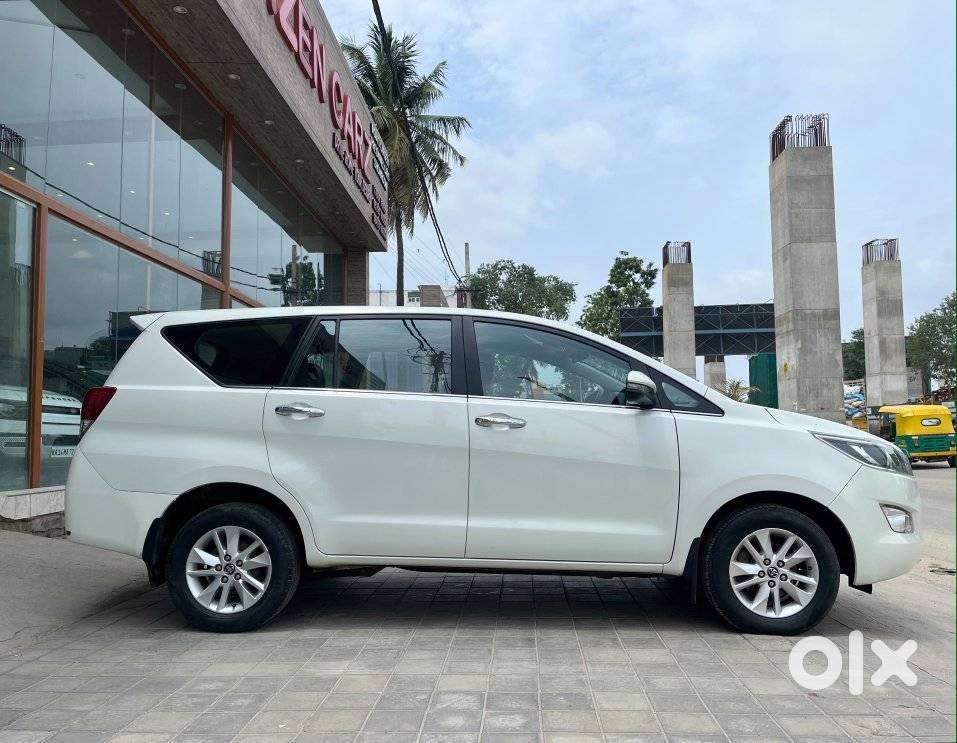 Toyota Innova Crysta 2.4 V 8 STR, 2019, Diesel