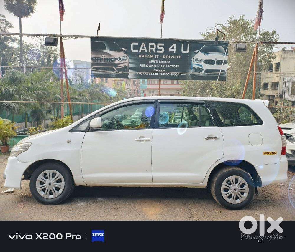 Toyota Innova 2.5 G (diesel) 8 Seater, 2016, Diesel