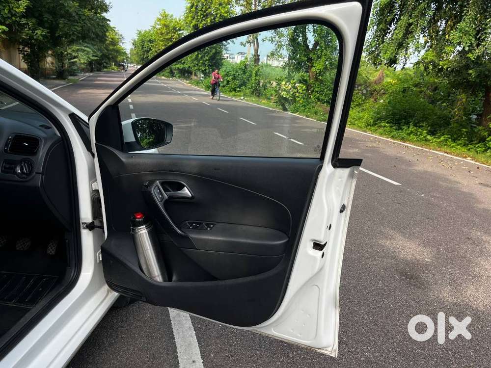 Volkswagen Polo 2017 1.2 Mpi Comfortline Polar White