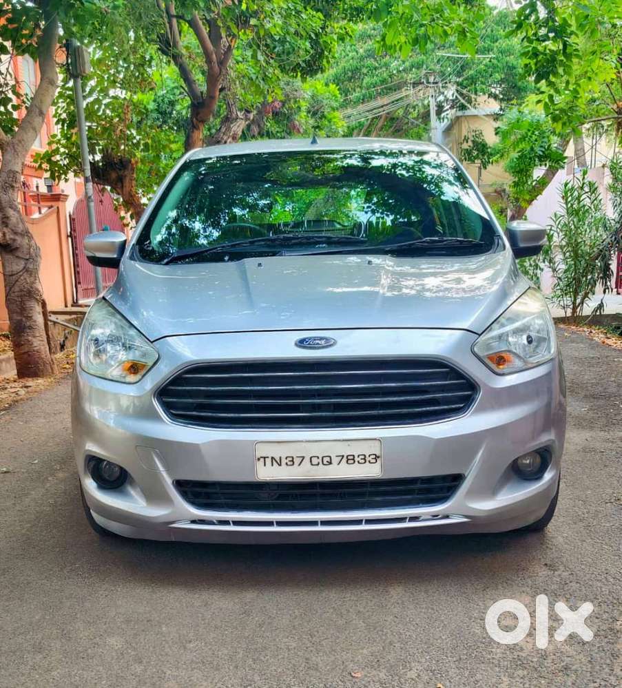 2016 Ford Figo Titanium Petrol (ing - Silver )