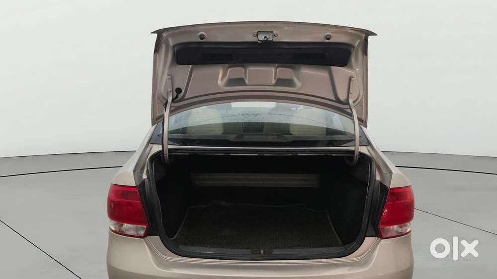 Volkswagen Vento 2010-2013 Petrol Highline, 2013, Petrol