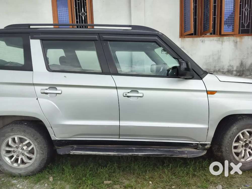 Mahindra Tuv 300 2017 Automatic Diesel
