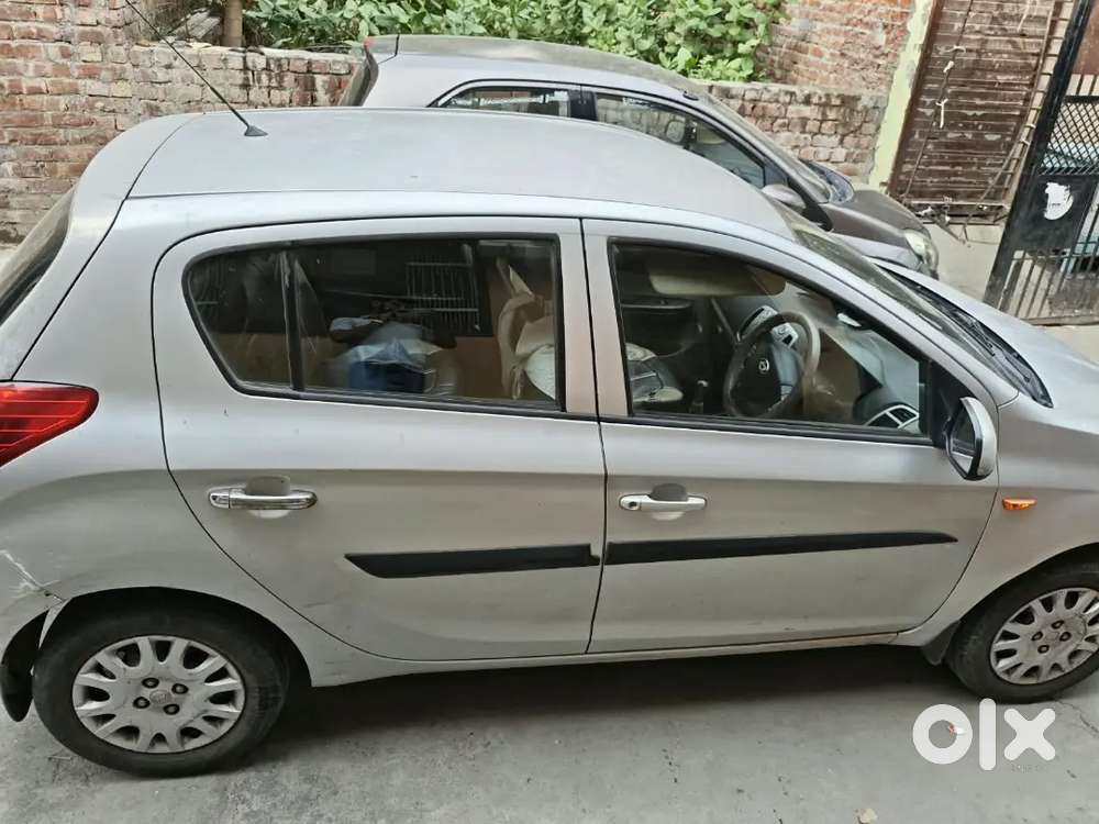 Good Condition  Hyundai I20 Magna 2011 With Manual Transmission