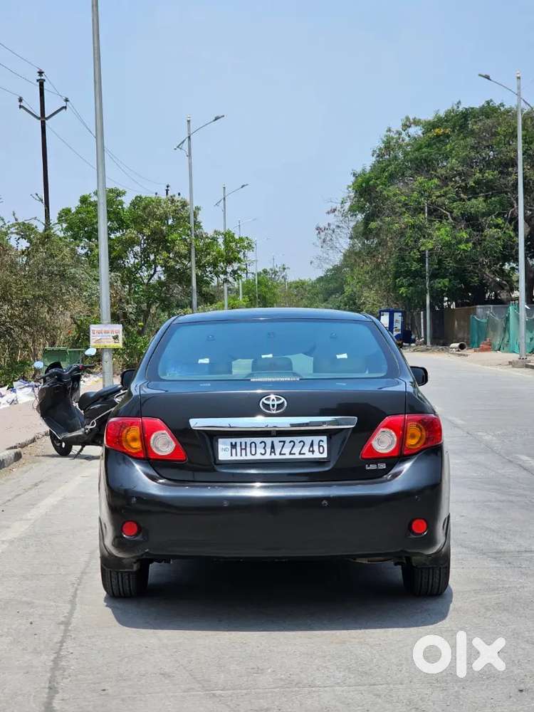 Toyota Corolla Altis 2011 Petrol Well Maintained