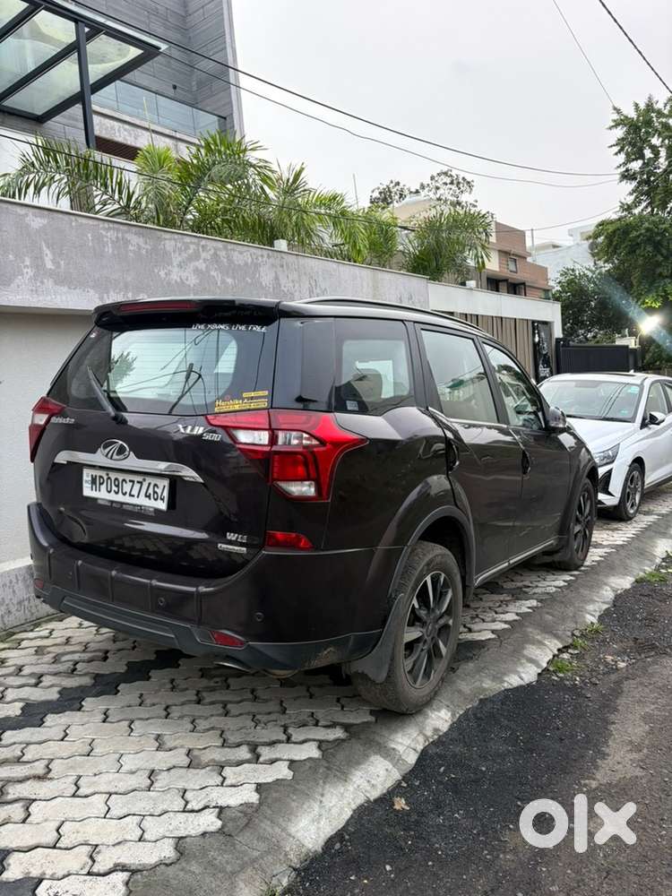 Doctor Owned Xuv500 Automatic Top Model