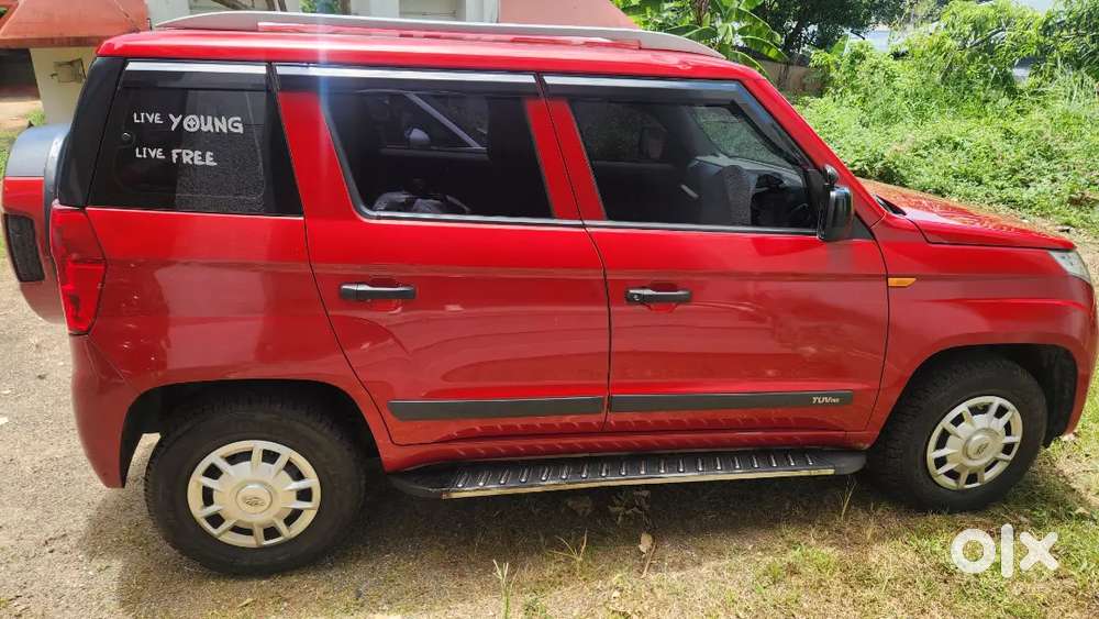 Mahindra Tuv 300 2018