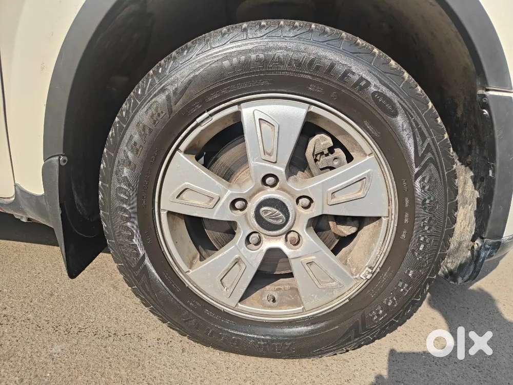 Mahindra Xuv500 2012