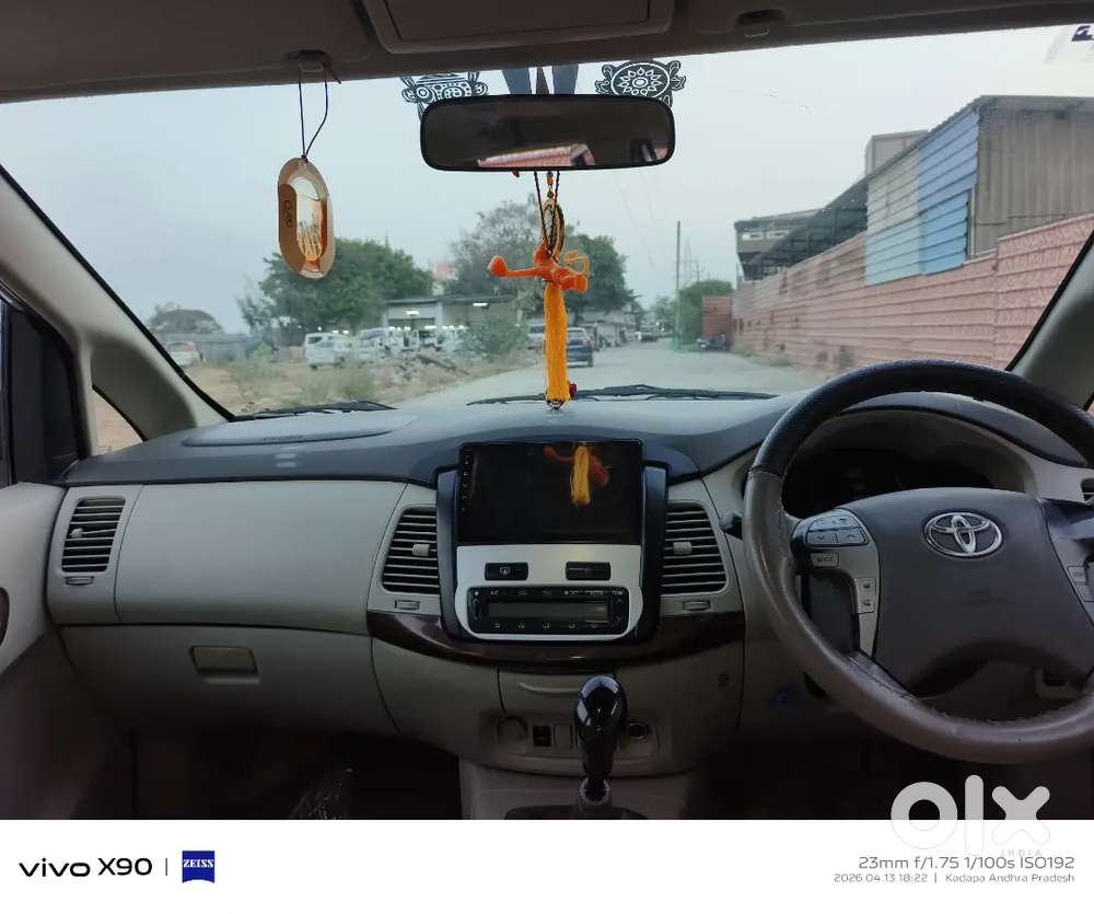 Toyota Innova 2012 Diesel Well Maintained