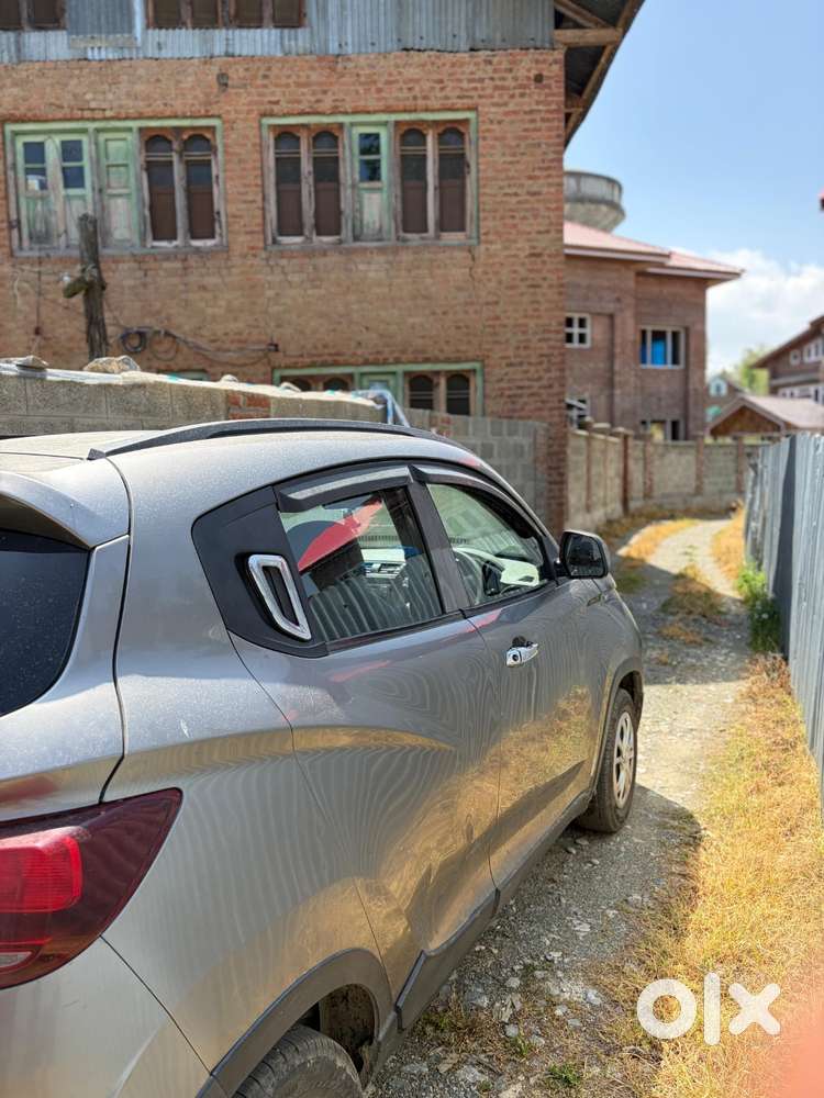 Mahindra Kuv 1oo K4 6 Seater_mint Condition_best Car