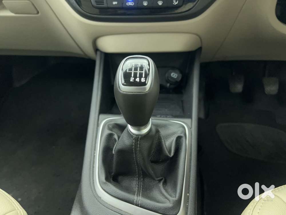 Hyundai Verna 1.5 Mpi Mt Sx (o), 2023, Petrol