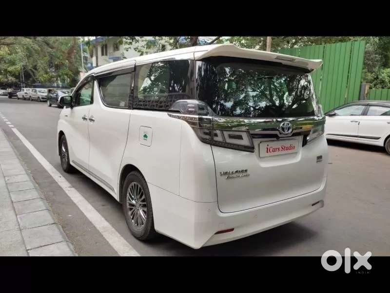 Toyota Vellfire 2.5 Hybrid, 2021, Petrol