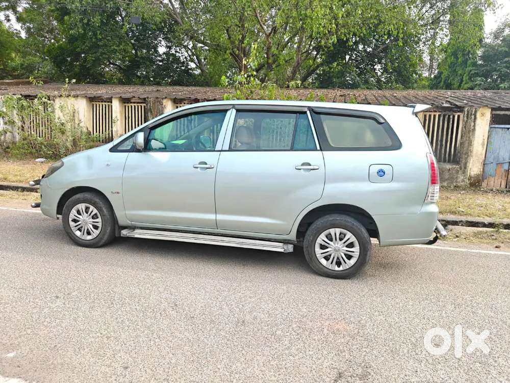 Toyota Innova 2.5 G 2008 Diesel Good Condition Validity Up To 2028.