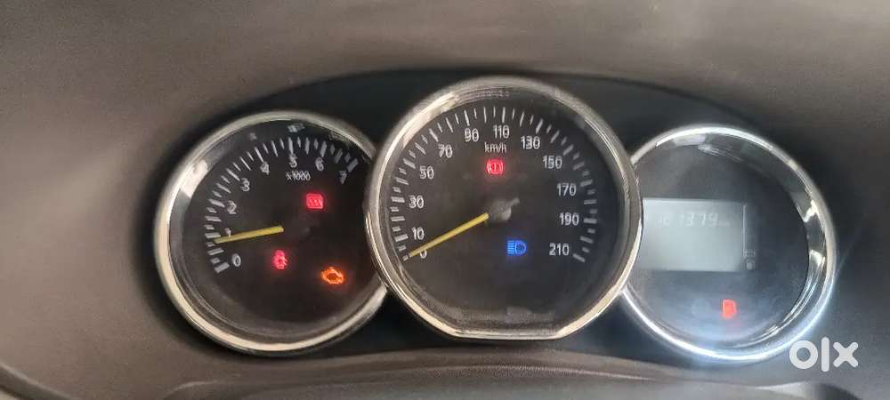 Renault Lodgy 2017 Diesel 180000 Km Driven