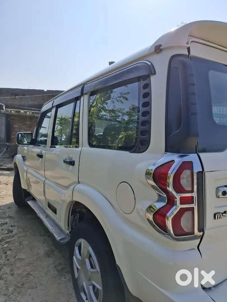 Mahindra Scorpio 2.2 S4 2016
