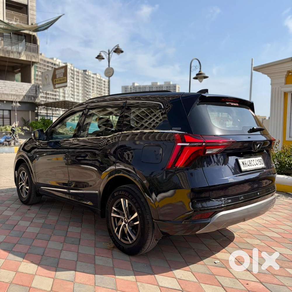 2021 Mahindra Xuv700 Ax5 Petrol Auto Sunroof Single Owner