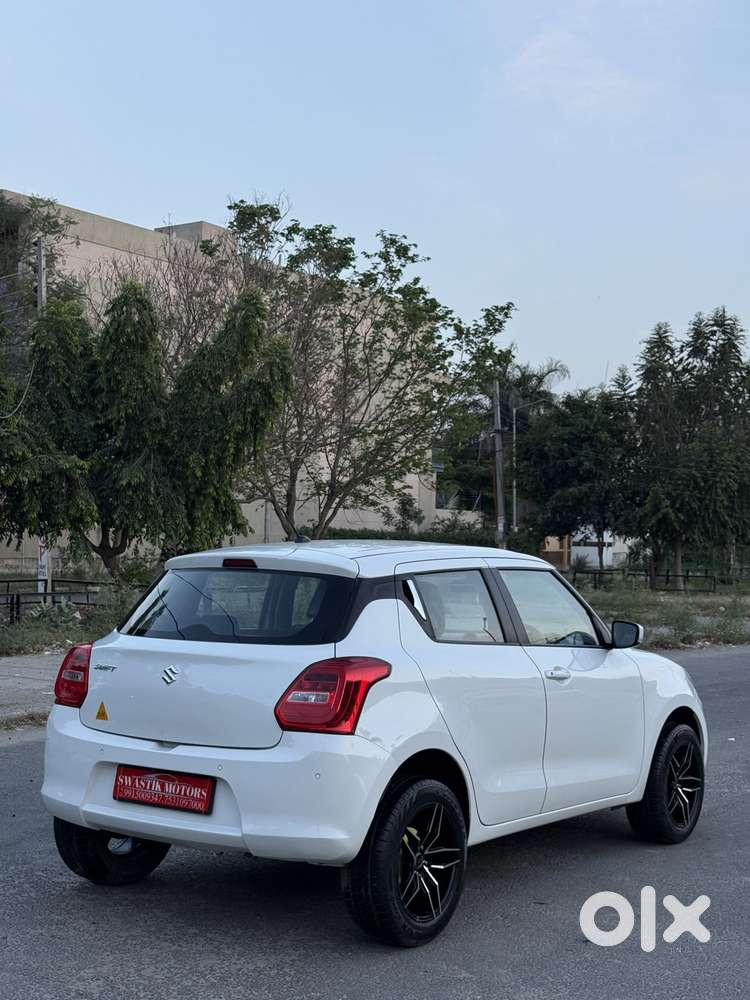 Maruti Suzuki Swift Vxi Optional, 2021, Petrol