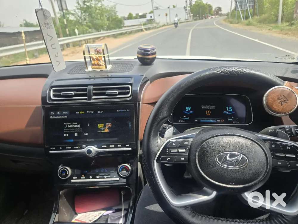 Alcazar Car Automatic Car White Colour