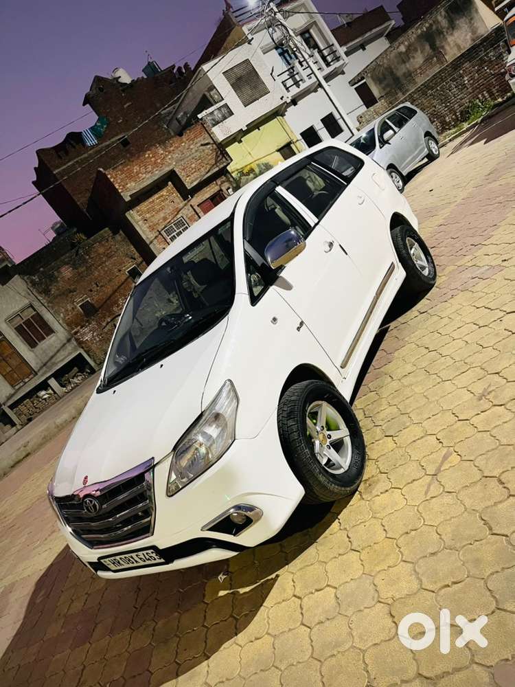 Toyota Innova Hycross 2013 Year