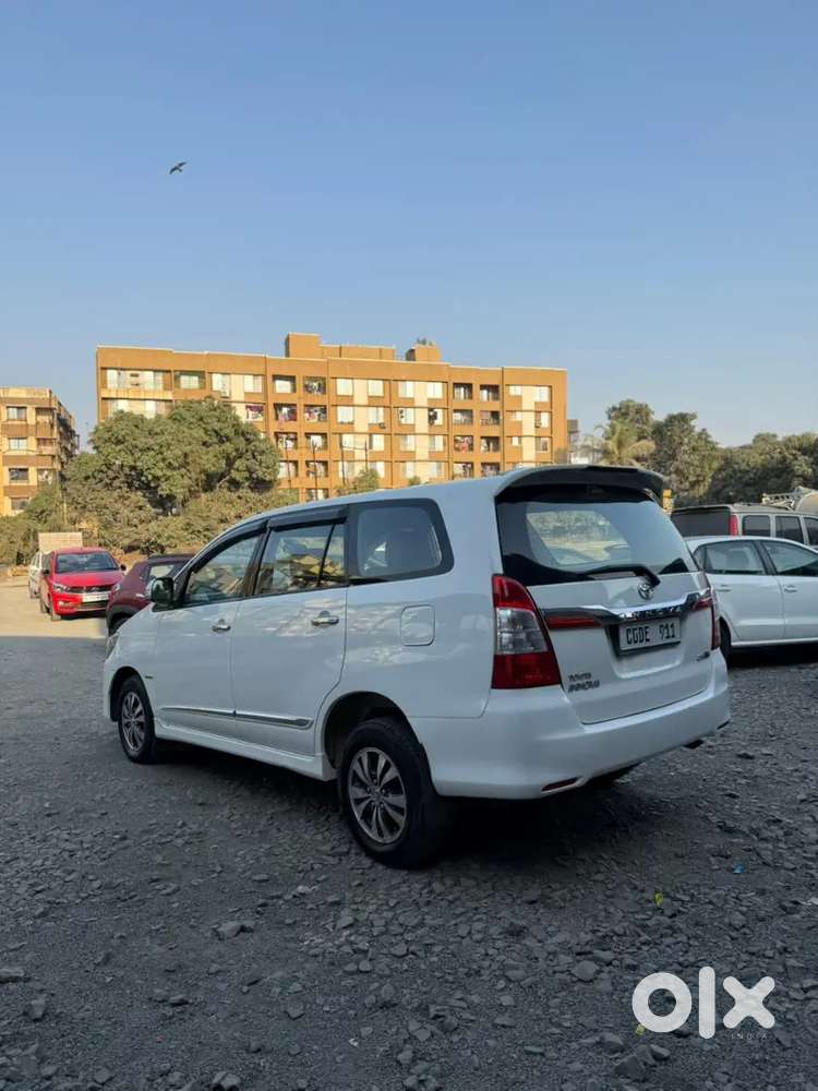 Toyota Innova 2.5 V 2015