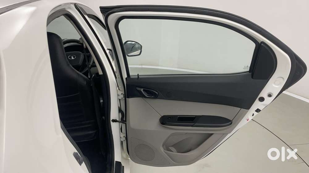 Tata Tiago 1.2 Revotron Xt, 2018, Petrol