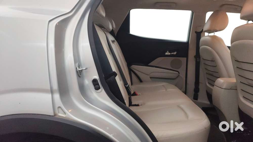 Mahindra Xuv300 W8 Option, 2020, Petrol