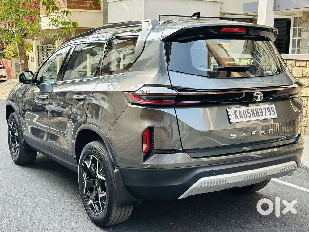 Tata Safari Accomplished Plus 6 Str Dark Edition At, 2025, Diesel