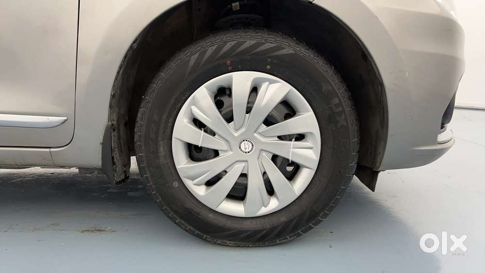 Maruti Suzuki Dzire 1.2 Vxi, 2022, Petrol