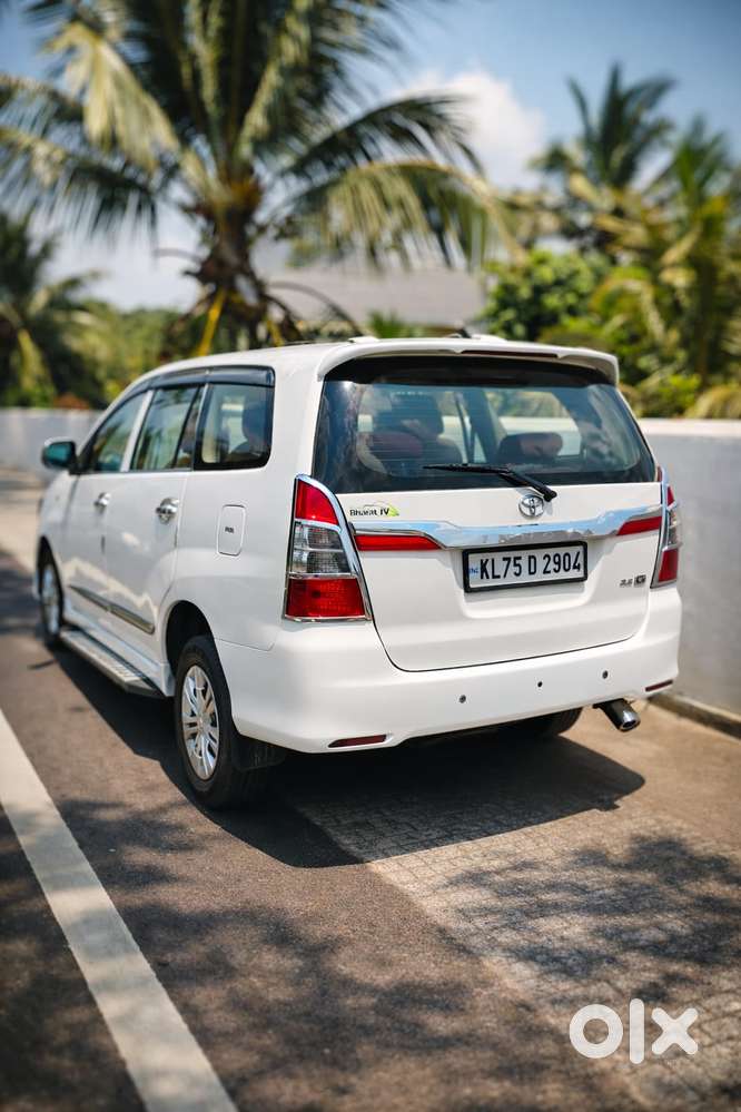 Toyota Innova 2.5 Gx 8 Str Bs-iii, 2015, Diesel