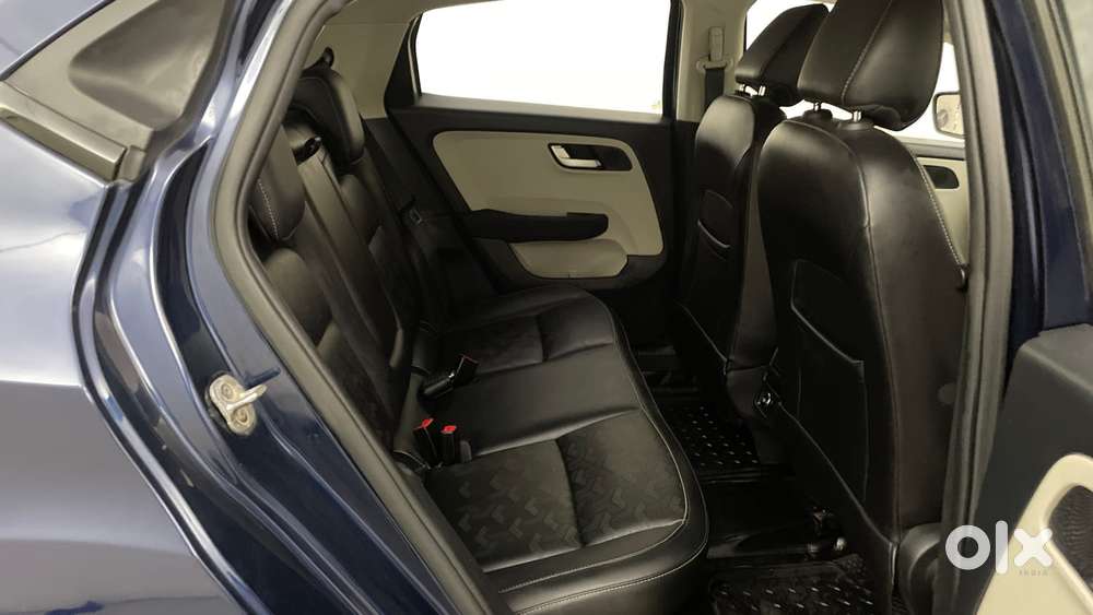Tata Altroz 1.2 Xza Plus, 2022, Petrol