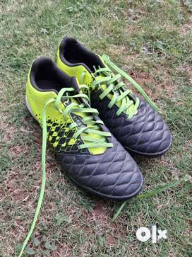 Soccer boots for shops olx