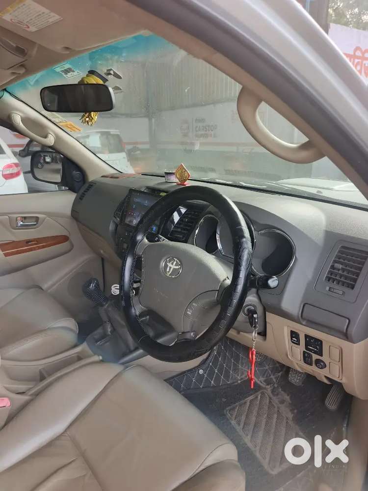 Toyota Fortuner 3.0 2011