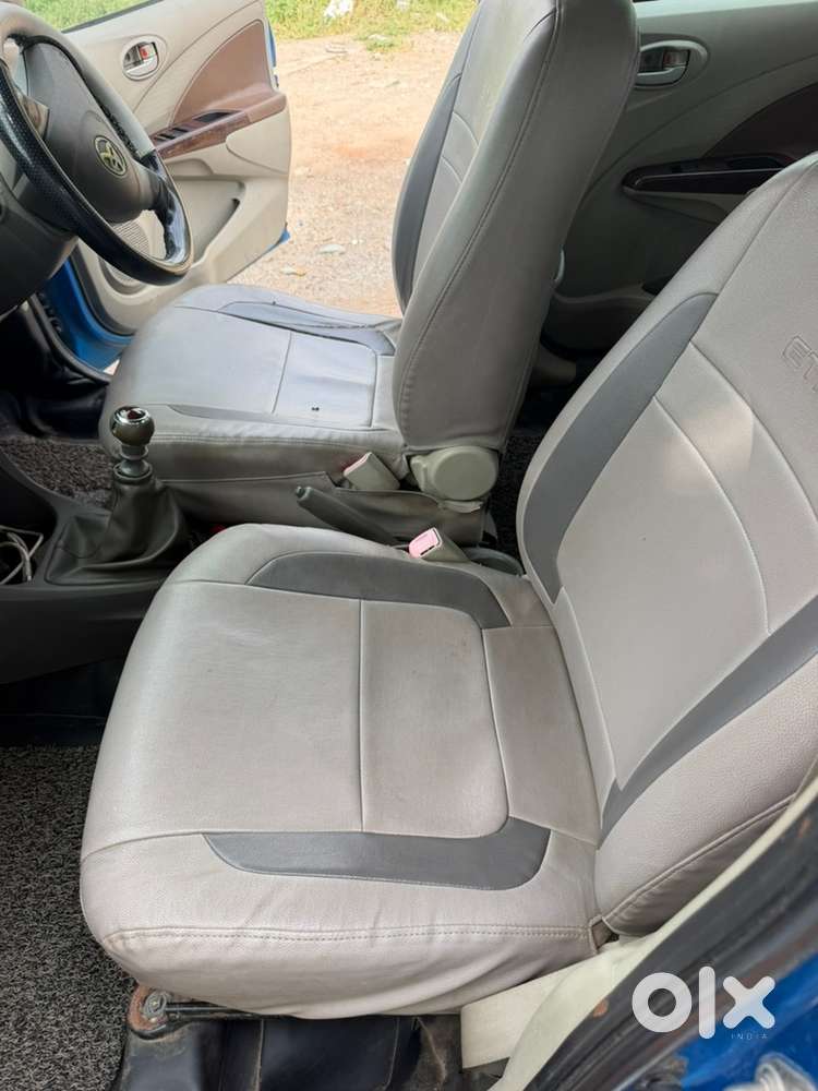 Toyota Etios Liva 2013