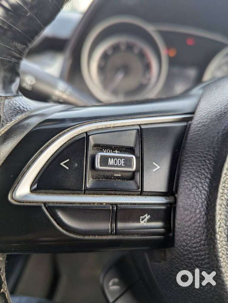 Maruti Suzuki Dzire 1.2 Vxi Amt, 2021, Petrol