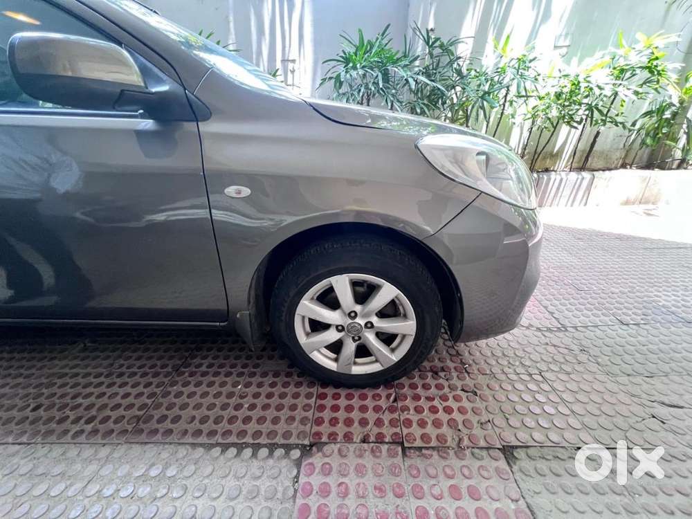 Nissan Sunny - 2011 Petrol, 1st Hand And Top Model