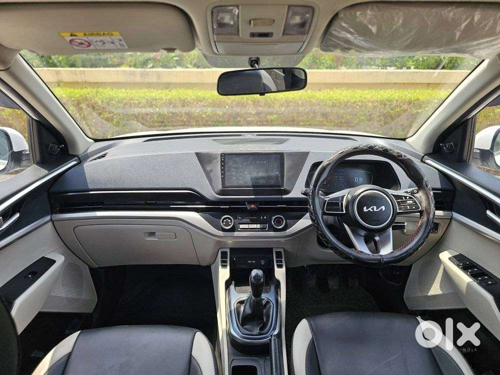 Kia Carens 1.4 Premium 7 Str, 2024, Petrol
