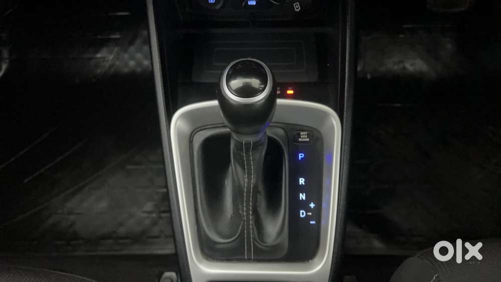 Hyundai Venue 1.0 Sx (o) Turbo Dct, 2019, Petrol