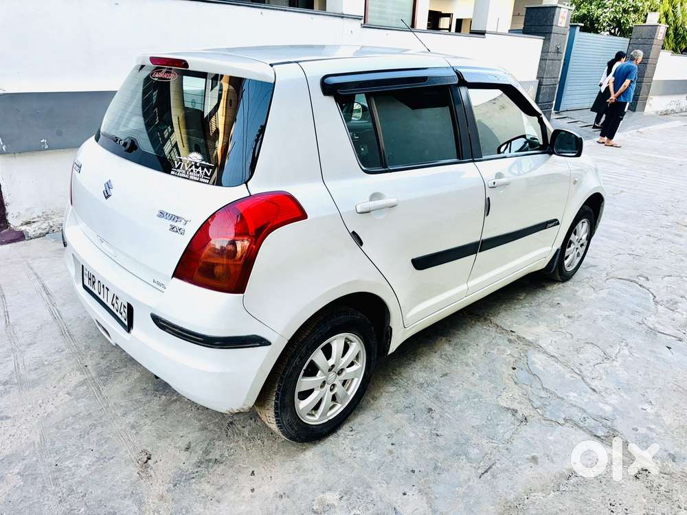 Maruti Suzuki Swift 2018 Zxi Plus, 2011, Petrol