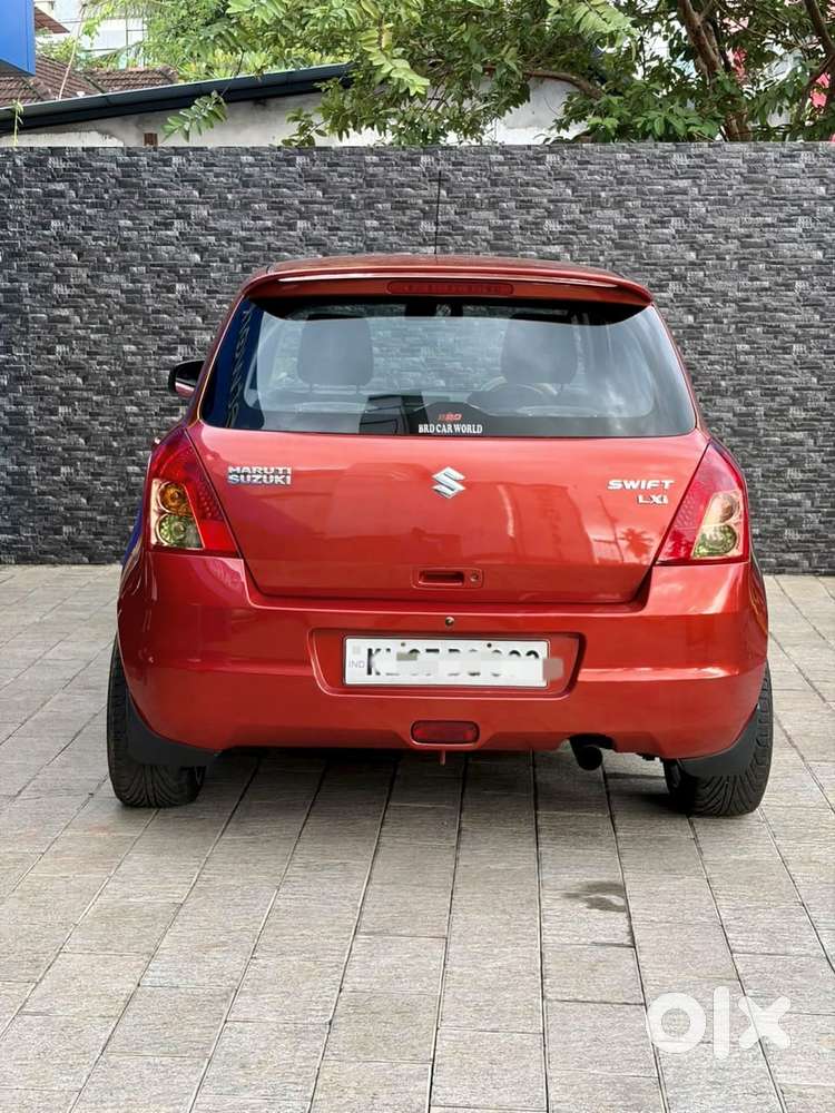 Maruti Suzuki Swift Lxi Bsiv, 2010, Petrol