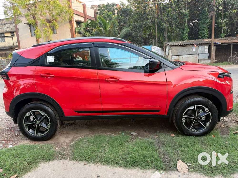 Tata Nexon Creative Plus S 1.2 Revotron Petrol 6 Mt, 2025, Petrol