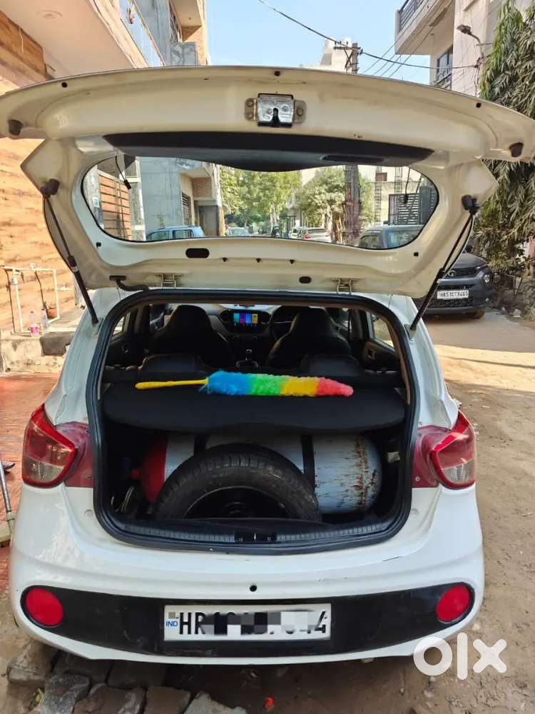 Hyundai Grand I10 Sportz 1.2 Petrol + Cng (oct 2017) - Well Maintained